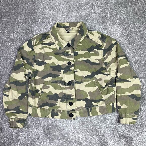 H&M Divided Camo Jacket Women's Large Button Up Long Sleeve Pockets - Picture 1 of 13